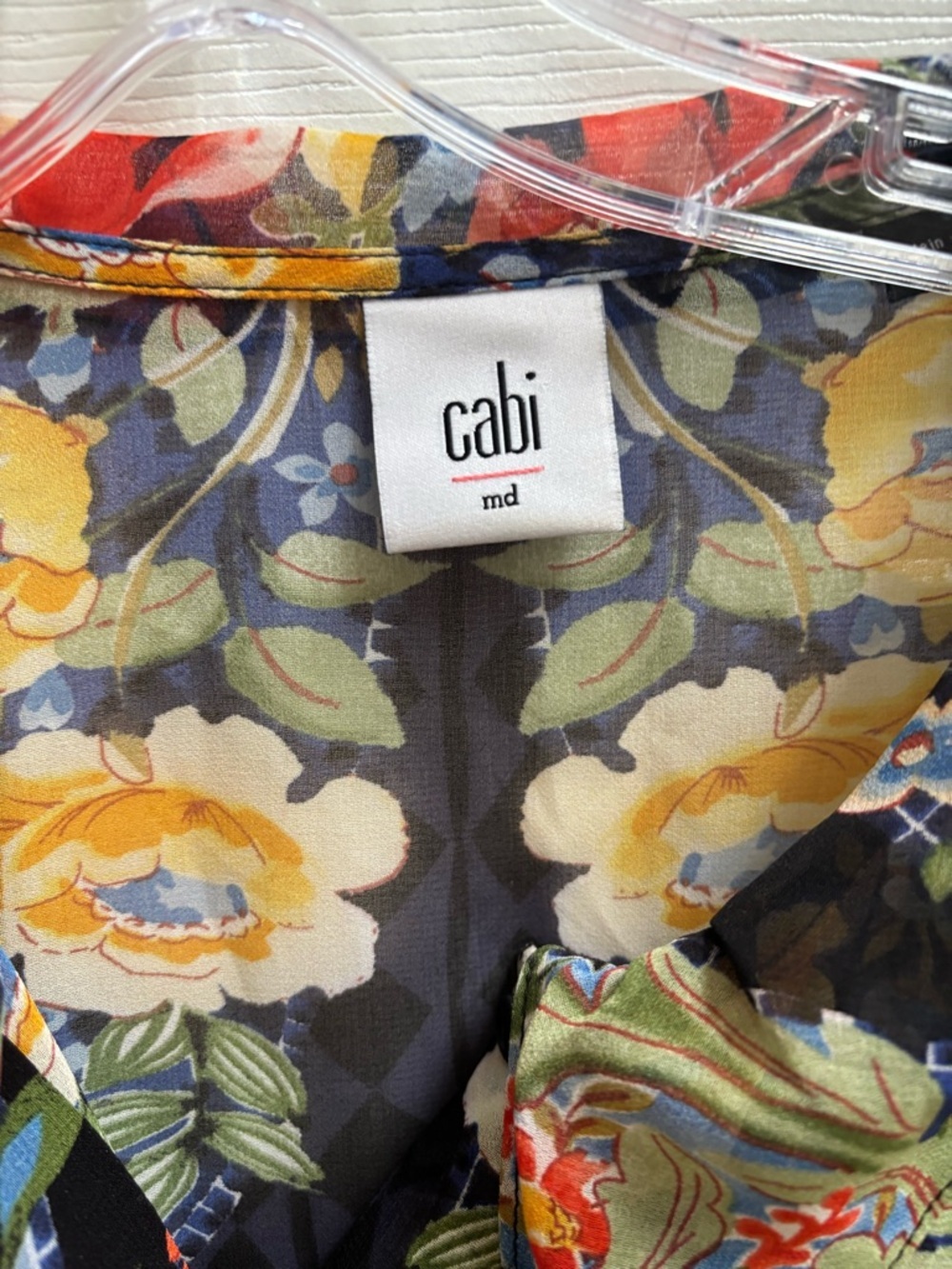 Cabi Amour Woman’s Semi Sheer Button Front Floral Blouse , Size Med, EUC - Picture 3 of 5